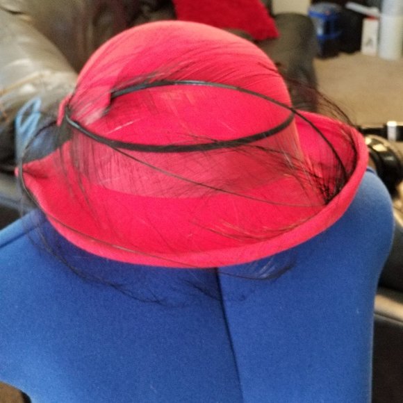 VINTAGE KURT JR. HAT - HIGH TEA?